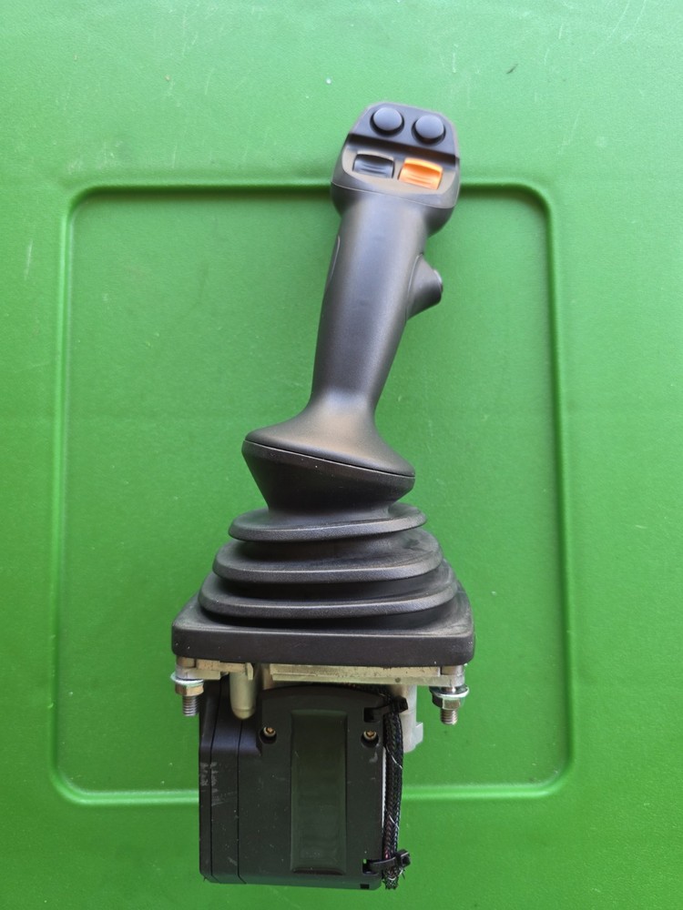 AT539205: Steering Joystick Electrohydraulic Controller