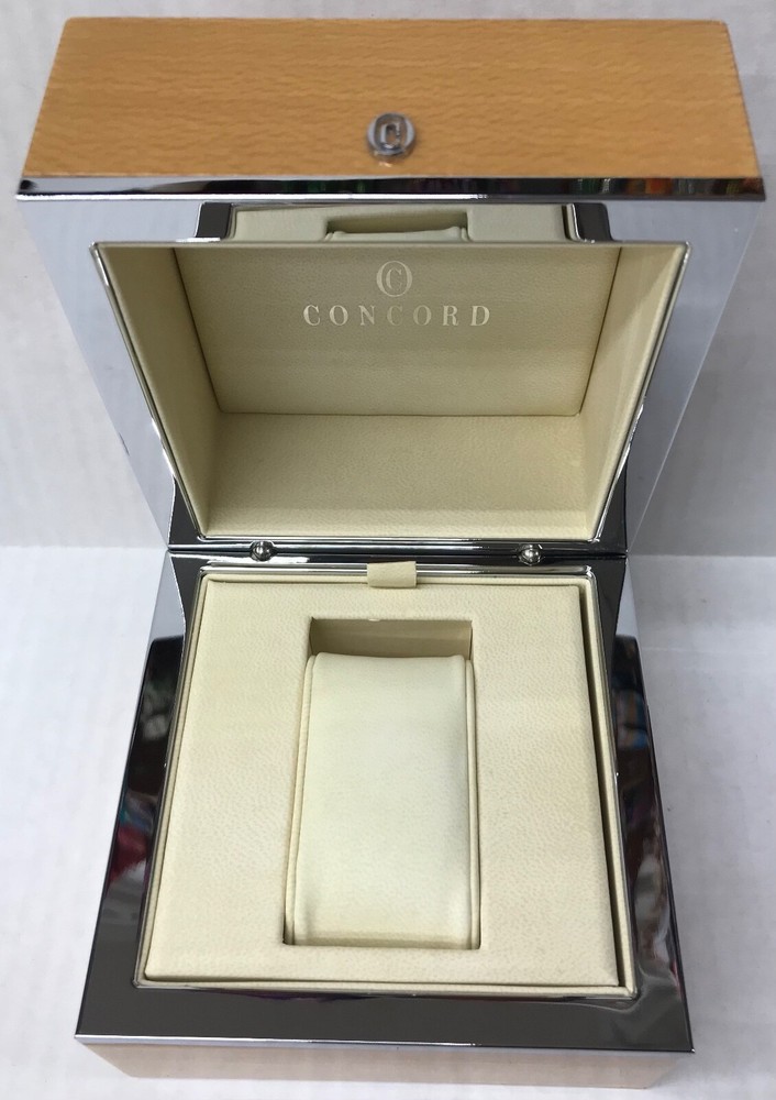 Concord vintage Authentic Wood Watch Box Presentation display Storage Case