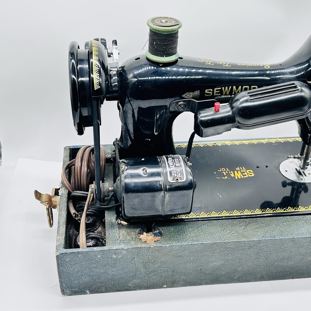 Sewmor Sewing Machine Model 303 Featherlight Portable + Case (Not working?)