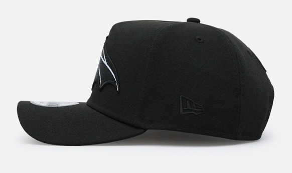 Batman Cape DC Comics New Era 9Forty A Frame Snapback Cap Hat - Black