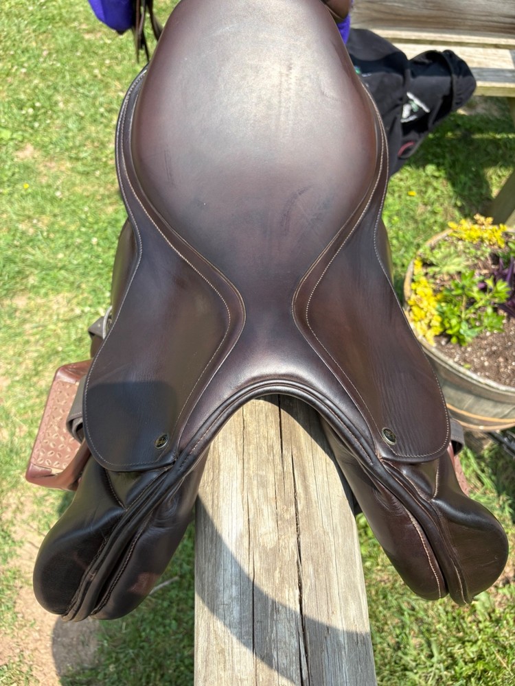 JRD 17 in Monoflap Jump Saddle, XW tree