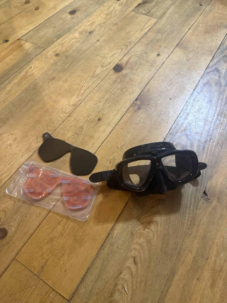 Switch Mask – Black – Interchangeable Lens Dive Mask + Extra Lenses