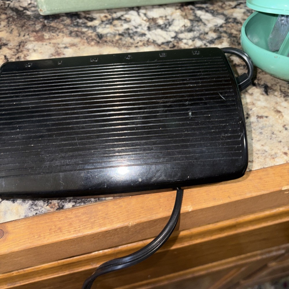 featherweight sewing machine 221 Celery