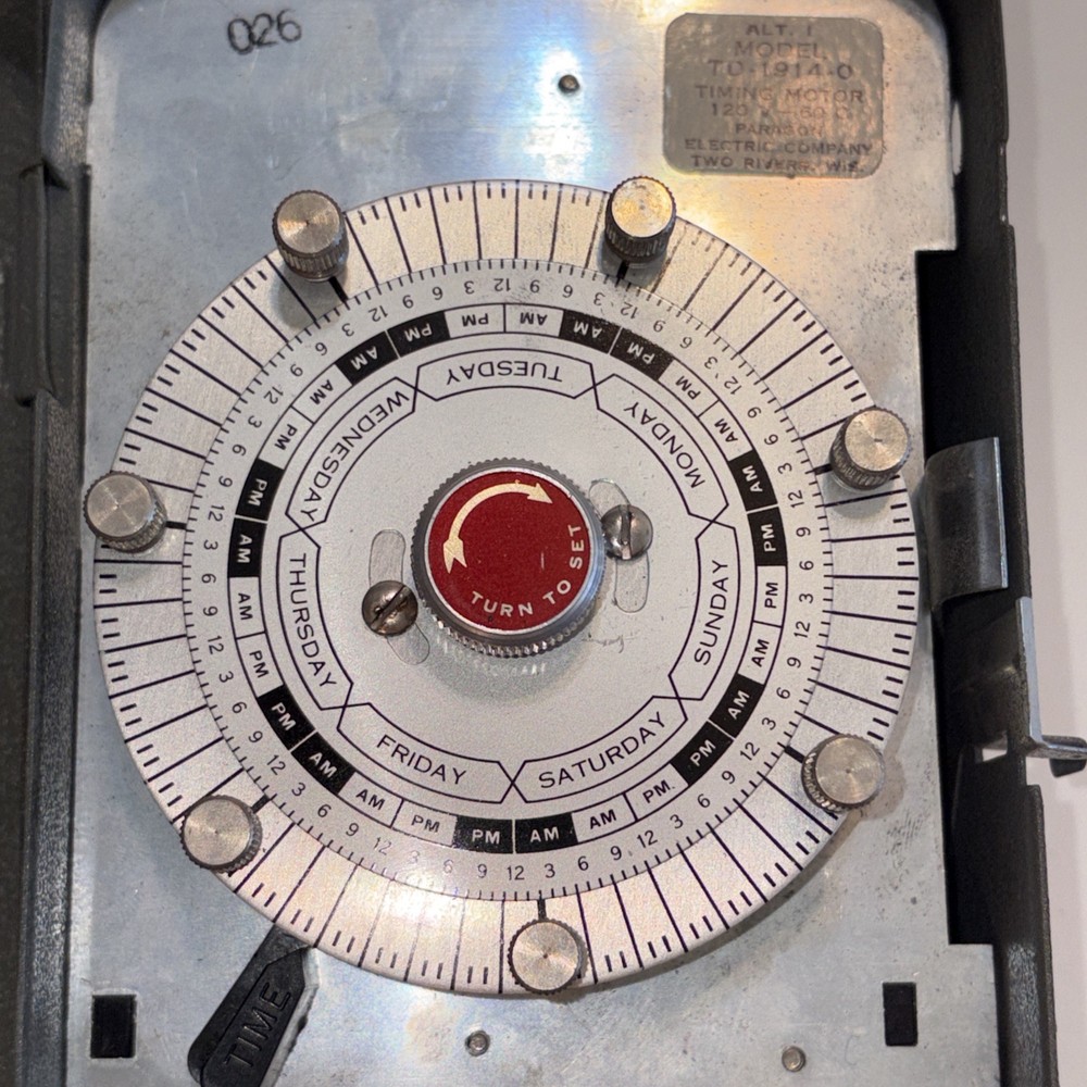 Paragon Time Switch Model TD-1914-0 TESTED PREOWNED Good Condition