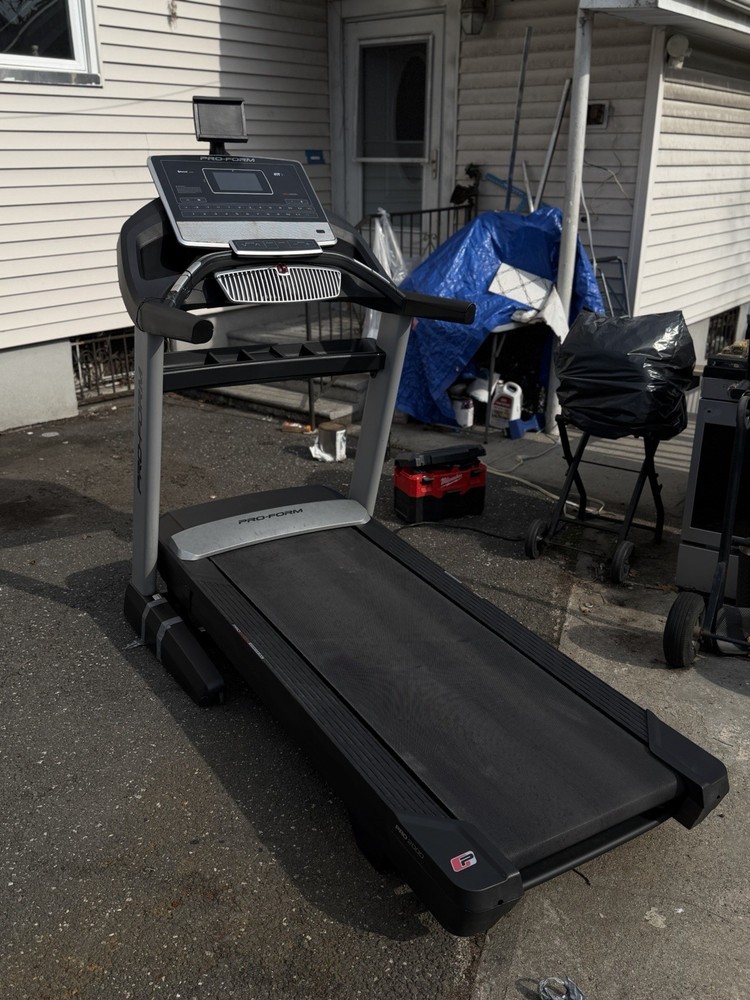 ProForm Pro 2000 Electric Treadmill Touchscreen Bluetooth iFit 50 Programs