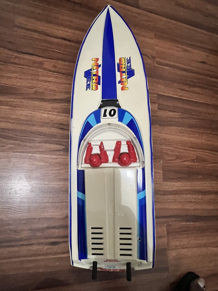Traxxas nitro vee Boat Vintage