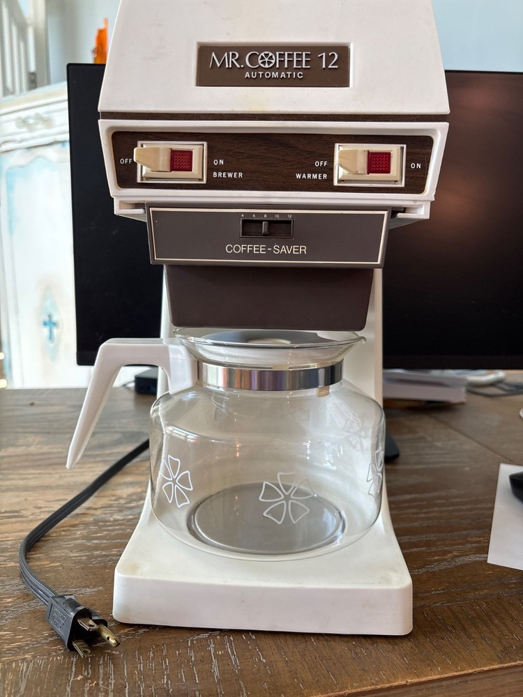 Joe DiMaggio Mr. Coffee Coffee Brewing System -  EUC 12 cup