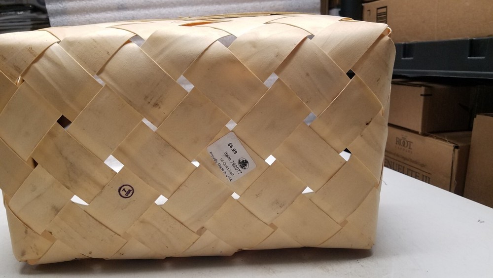 Weaved Wood Basket with Handle (C)