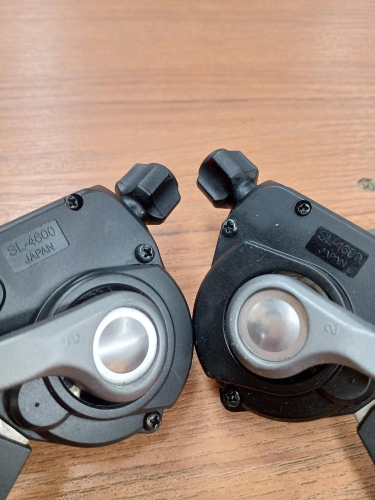 SL-4600 shifters left and right