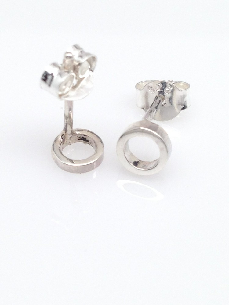 925 Sterling Silver Tiny Open Circle Stud Earrings Post Stud 5.8mm