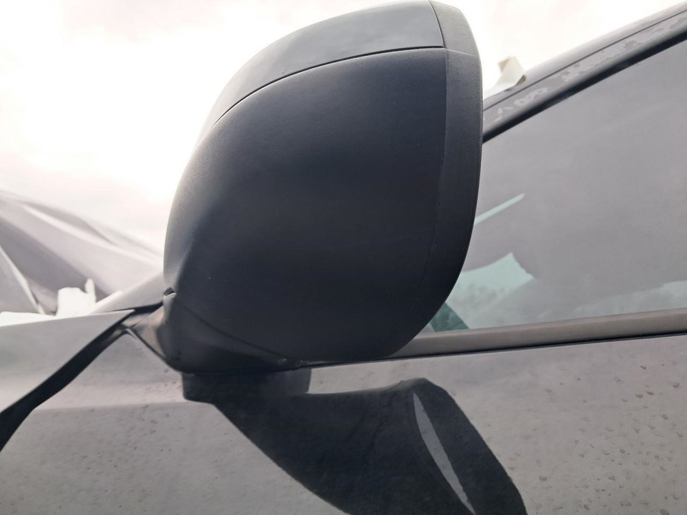 TRAX 2024 Glove Box 4888712