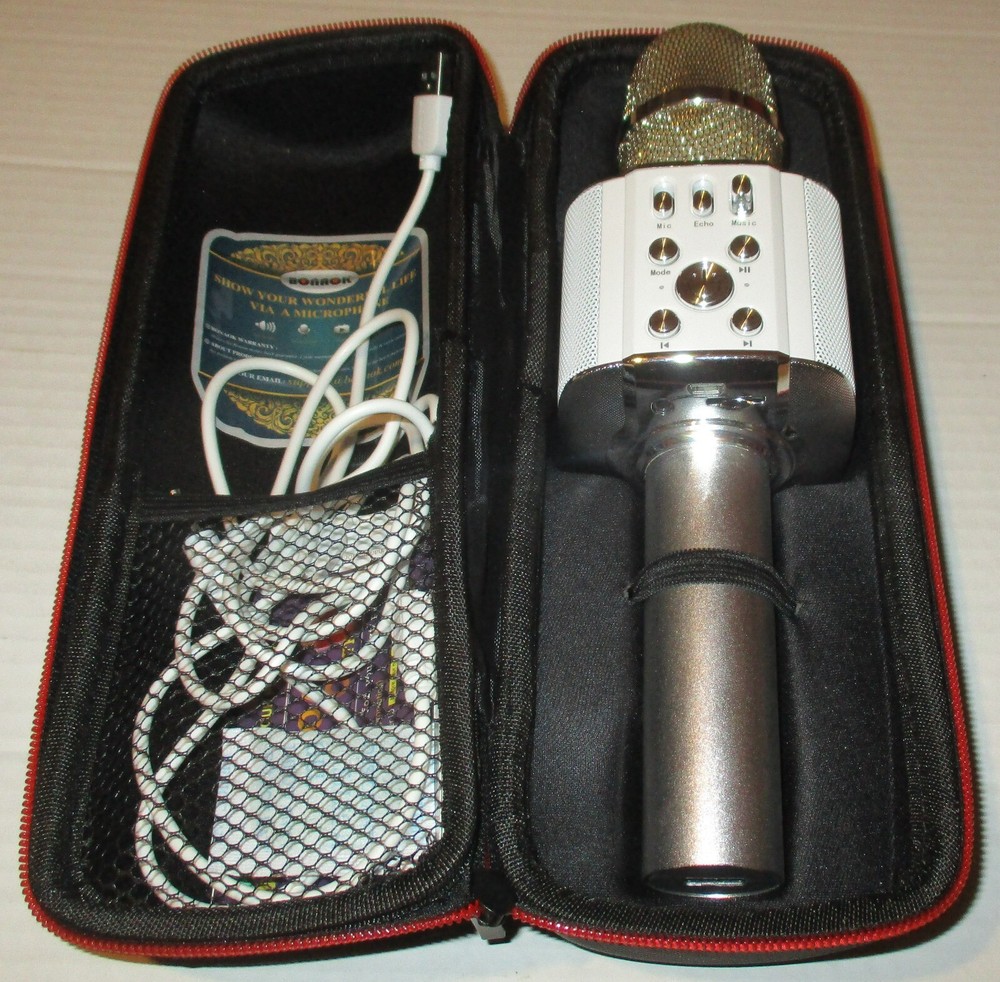 Bonaok White Q36 Wireless Microphone Case User Manual and Cable