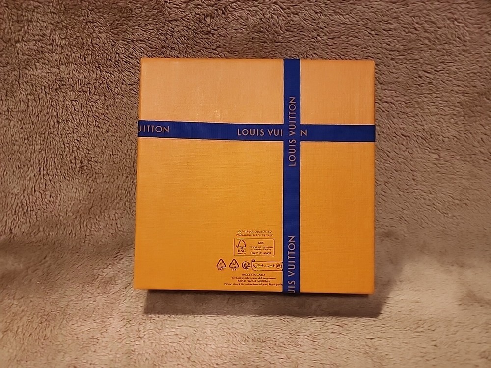 Louis Vuitton wallet EMPTY BOX ONLY (6.75" x 6.75" x 1.75").
