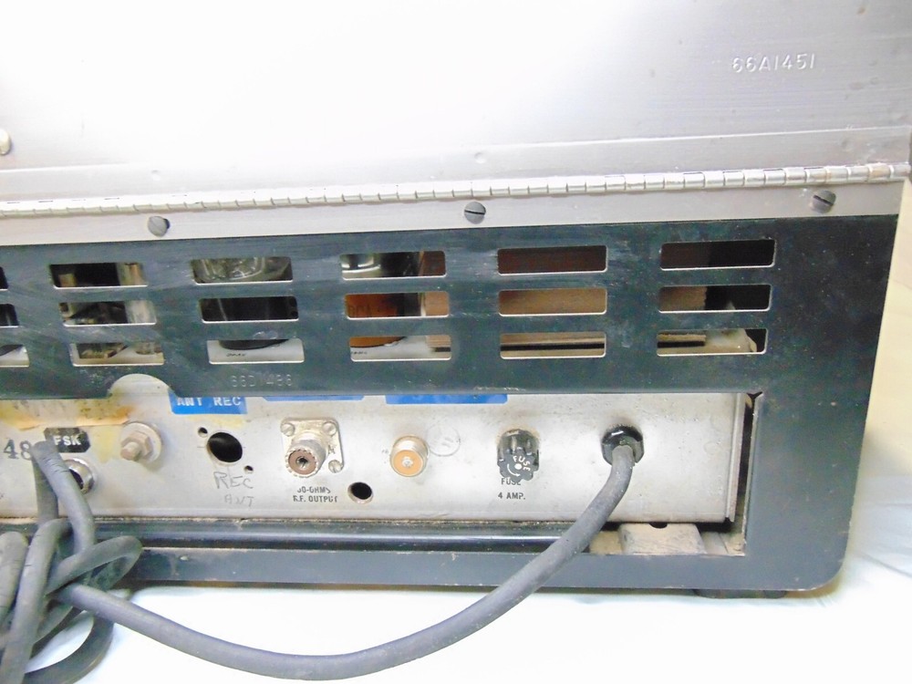 Hallicrafters HT-32 Ham Radio Transmitter