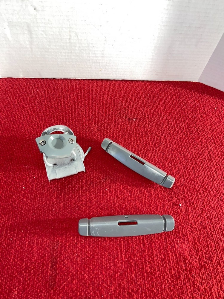 ERGOTRON 80-105-064 UNIVERSAL CPU HOLDER-- NEW