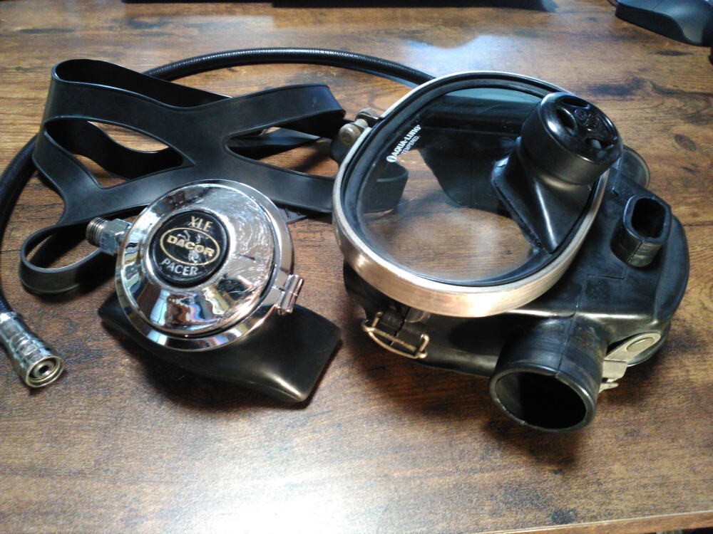 Aqua-Lung Full Face Mask/Regulator for Hookah Dive.