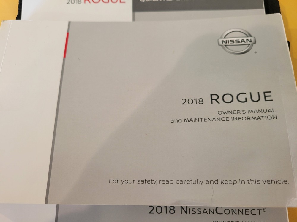 2018 NISSAN ROGUE OWNERS MANUAL & CASE (QUICK REF & CONN)