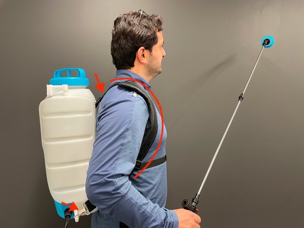For AGRICAS backpack sprayer, the shoulder strap is for right and left