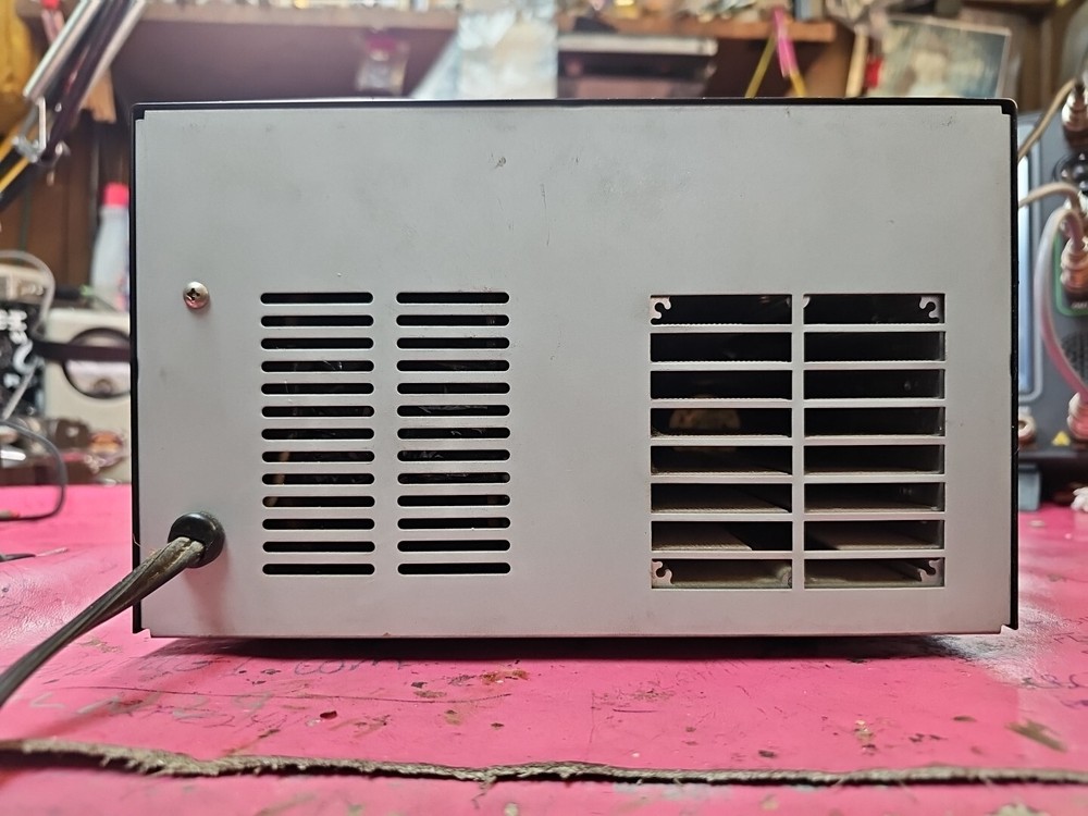 Alinco DM-340MV Adjustable Variable 30A DC Power Supply (works well)