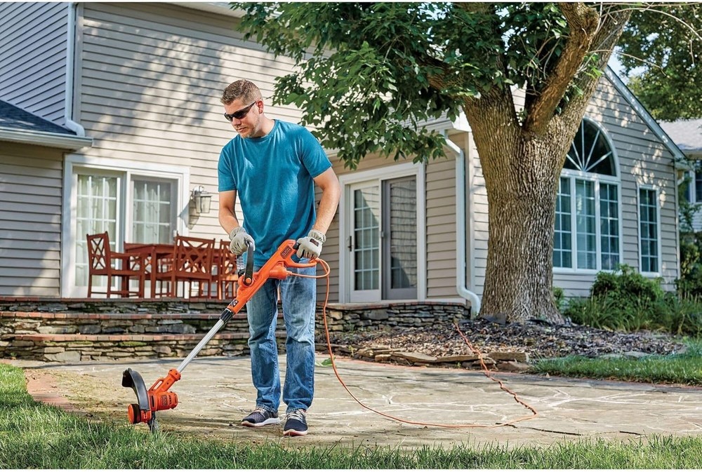 BLACK+DECKER Weed Wacker with Auto Feed,14-Inch 2 in 1 String Trimmer Lawn Edger