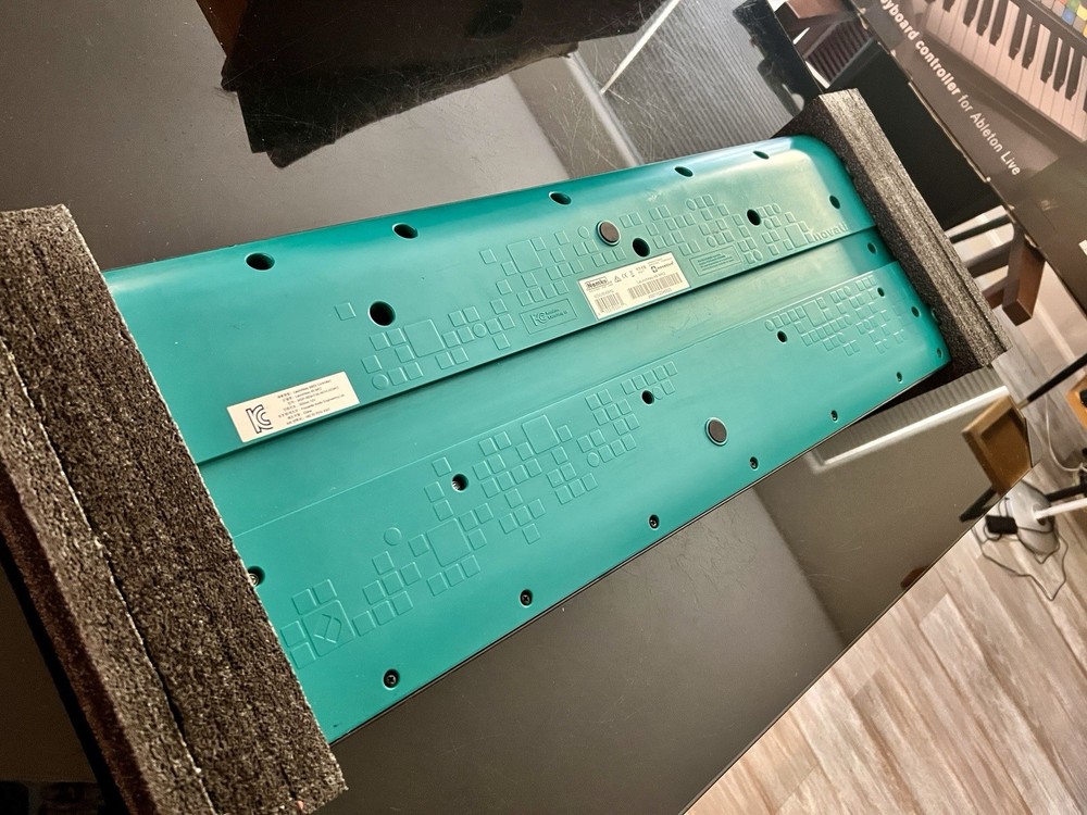 Novation Launchkey 49 MK2 USB Midi Keyboard Controller In Original Box No Cables