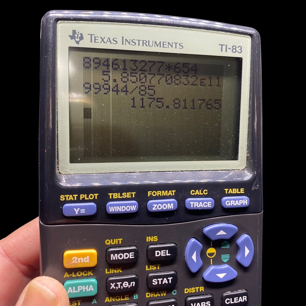Texas Instruments TI-83 Graphing Calculator With Cover Working PLEASE READ