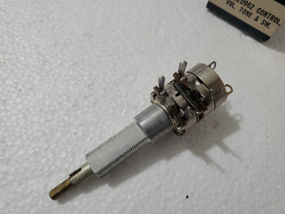 DELCO Control Volume Tone Switch Part #1220962 - Potentiometer