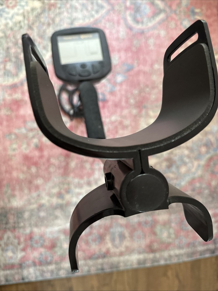 TEKNETICS Alpha Metal Detector