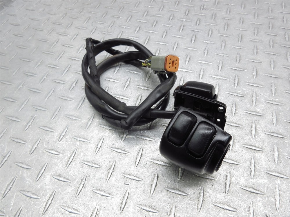 2005 Harley Softail Deluxe FLSTNI Left Handlebar Control Switch Handle Bar