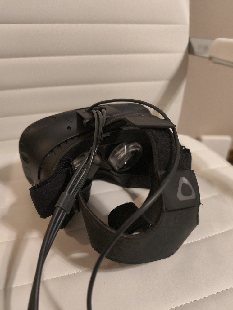 HTC Vive VR Headset (read description)