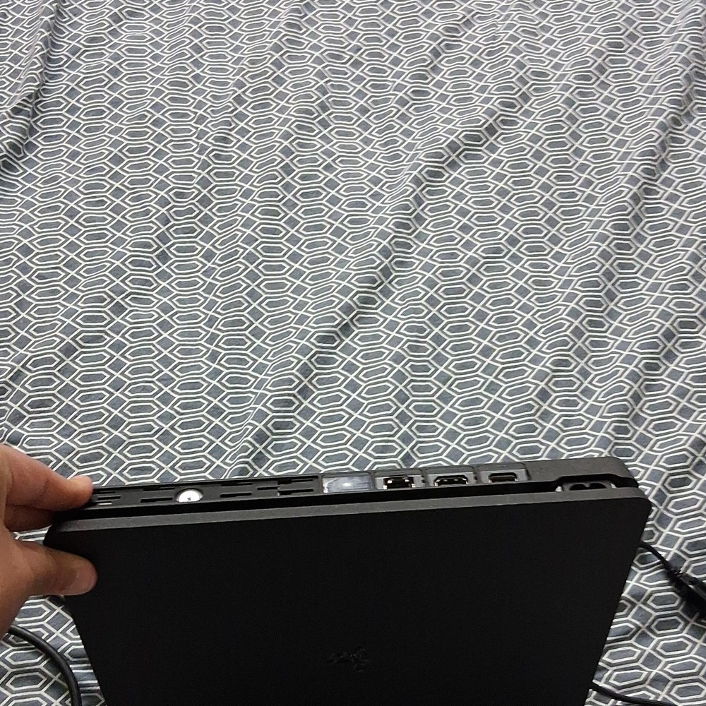 Sony PlayStation 4 slim 1tb