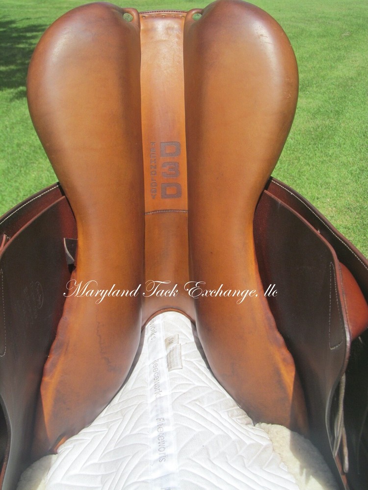 18" DEVOUCOUX BIARRITZ D3D close contact jumping saddle 3A flaps-2014 MODEL!