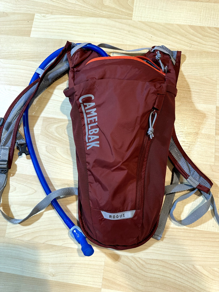 Camelbak 2L / 70 oz Rogue Light Hydration Backpack (Red)