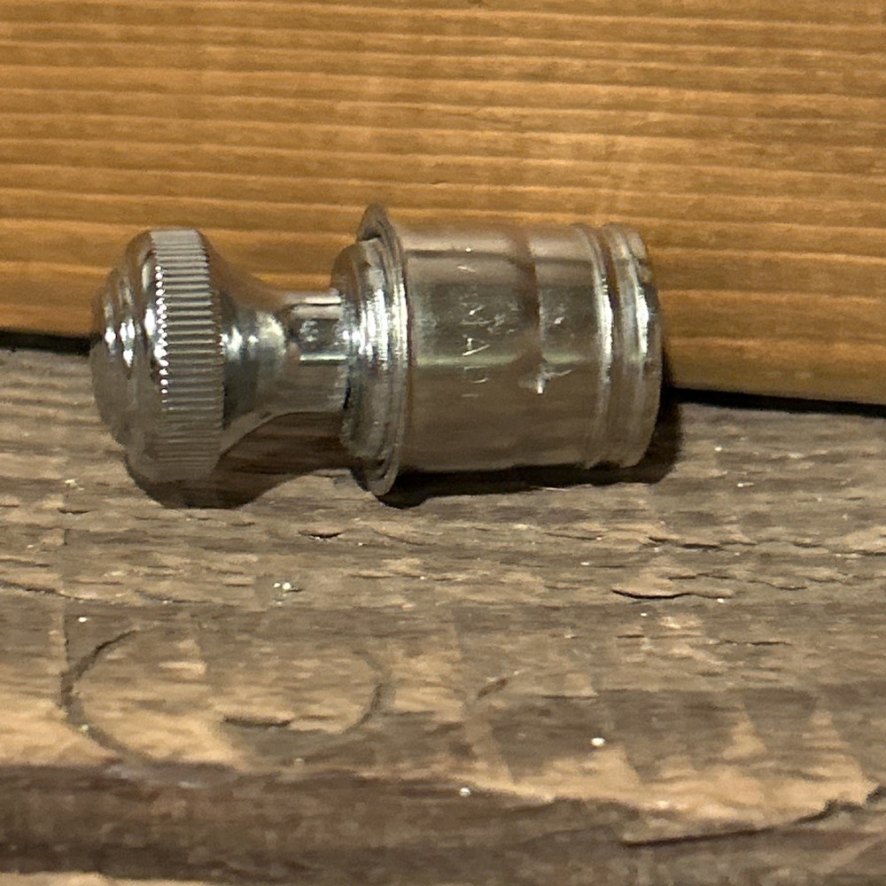 NOS 1978 CASCO 12V CIGARETTE LIGHTER GM (V2)