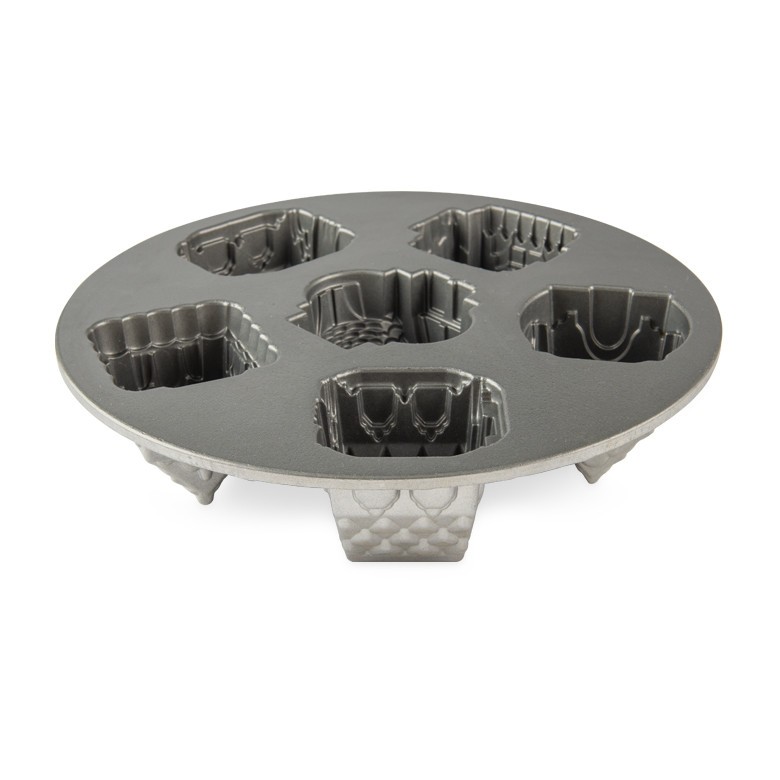 Nordic Ware Cozy Village Pan