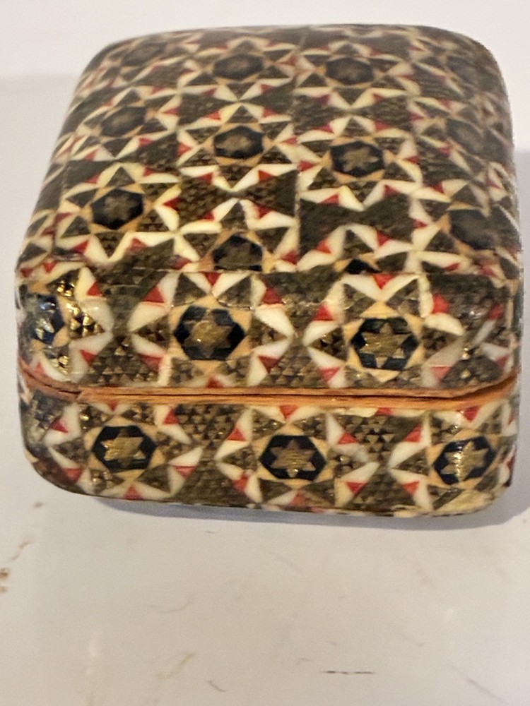 Small Rectangular Mosaic/Parquetry Style Trinket Box