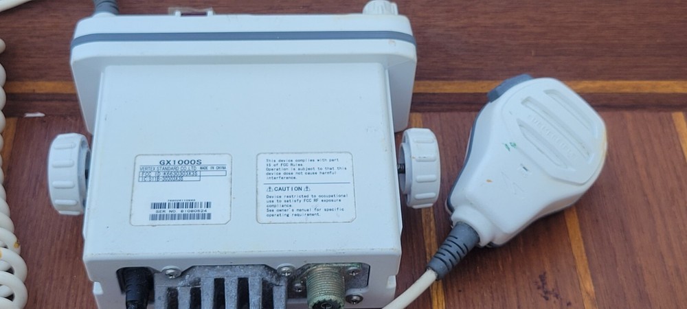 Standard Horizon ECLIPSE DSC Marine VHF GX1000s