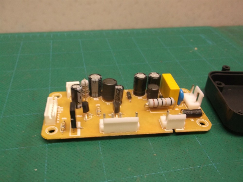 pcb with holder off a Hunter Tall Tower Air Purifier hp600