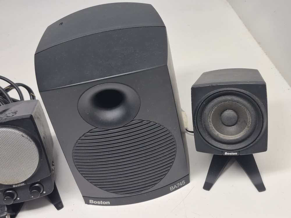 Boston BA745 Powered 3 piece speaker system - tested