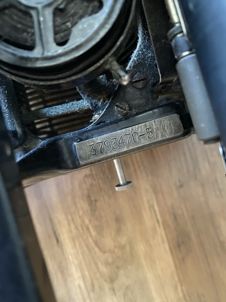 1930 Underwood Standard Typewriter No 5.