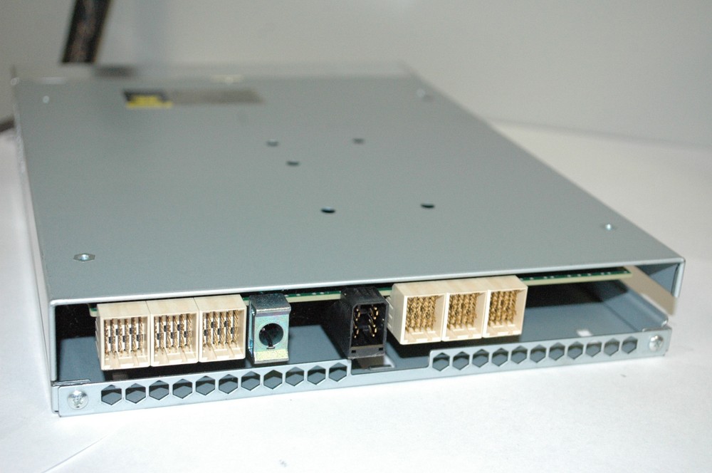NetApp 111-00485+C0 IOM3 Controller Module For NAJ-0801 Disk Array 94214-10