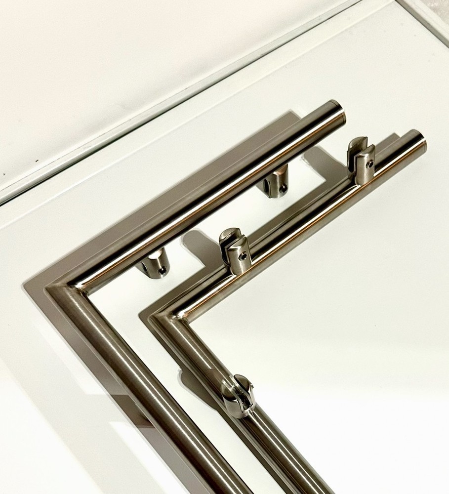 Sneeze Guard Post L-SHAPE POST BRACKET WITH END PANELS