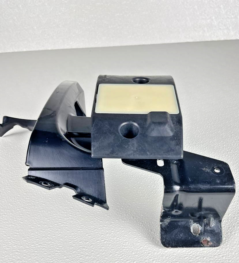 2016 RANGE ROVER EVOQUE REAR LEFT BLIND SPOT RADAR SENSOR W/BRACKET MODULE OEM