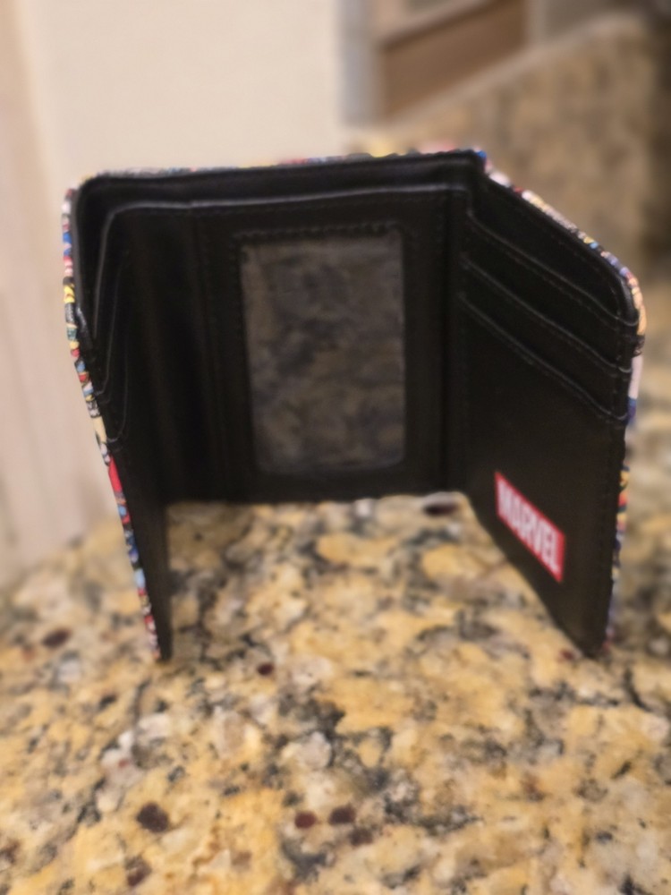 Marvel Comics Classic Covers Captain America Spiderman Thor Trifold Wallet NEW