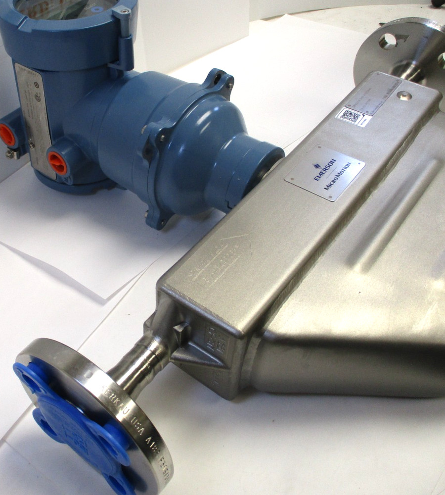MICRO MOTION , F050SB04CCA2EZZZZ, 1" x 0.5" 150 RF FLOW METER, 1/2" SENSOR, NOS