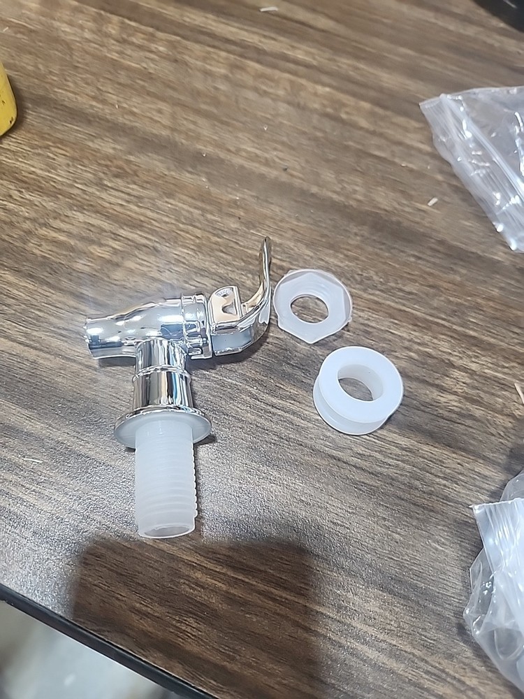 beverage dispenser spigot