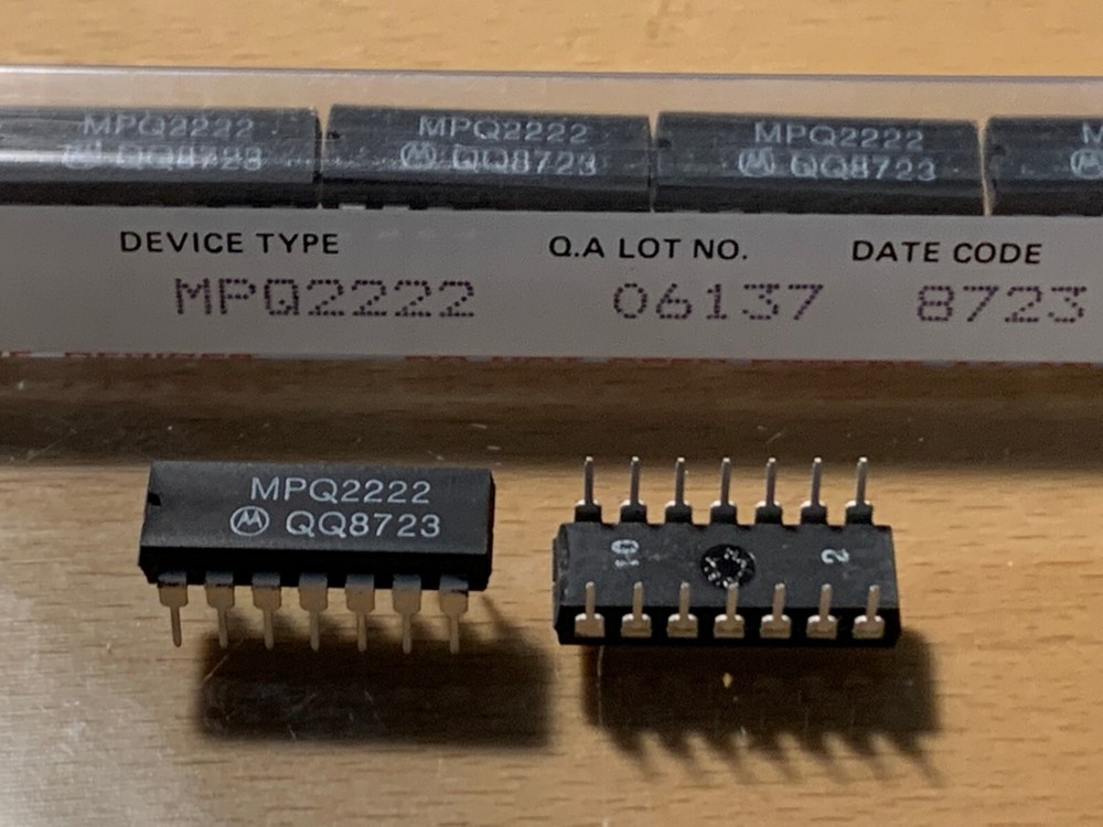 MPQ2222 - MOTOROLA IC - 14-Pin Dip - Quad NPN Transistor Array