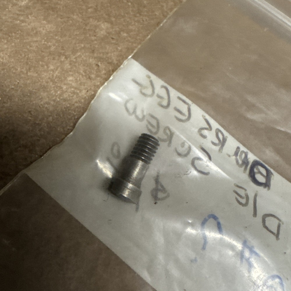 L & R Durs Egg Bridle Screw