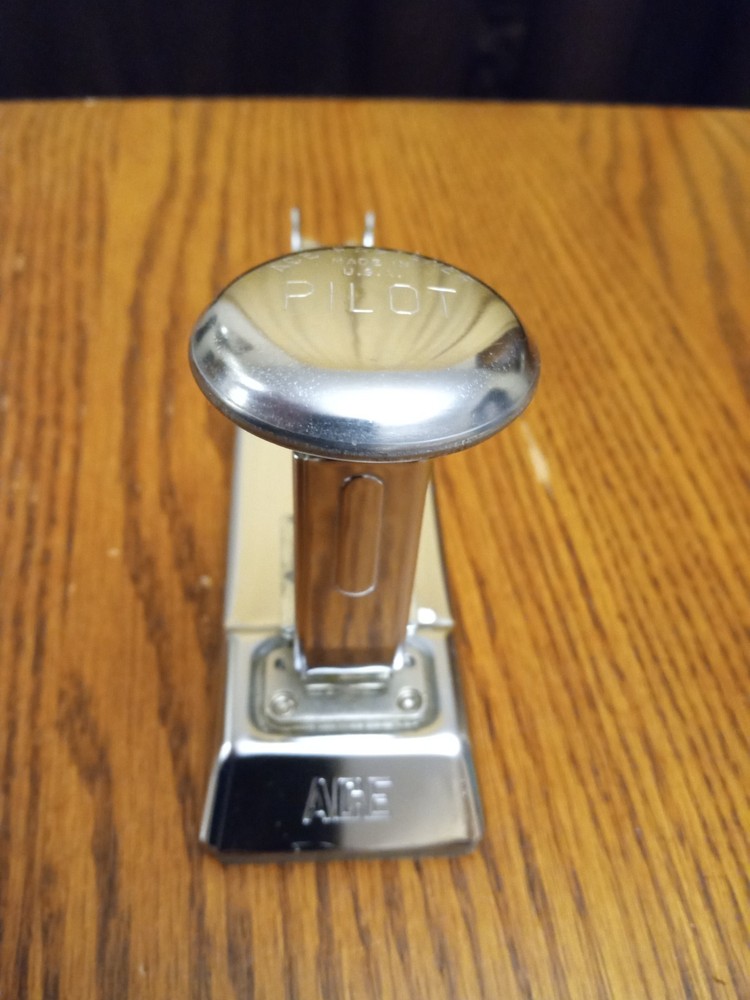 Vintage Ace Pilot Stapler. Model No. 404. Extremely Excellent Condition.