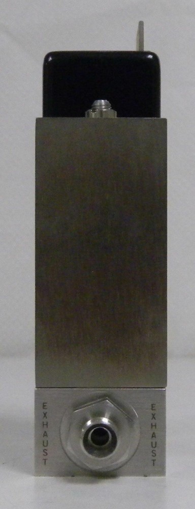 Unit UFC-1200A Mass Flow Controller, Gas- O2, Range- 10 SLM, Used